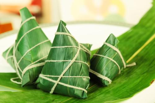 屈原、粽子、賽龍舟！端午節(jié)的由來你知道嗎（中英雙語）